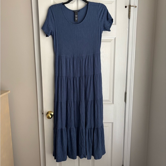 Chelsea & Theodore Dresses & Skirts - Chelsea & Theodore Navy Tiered Maxi Dress